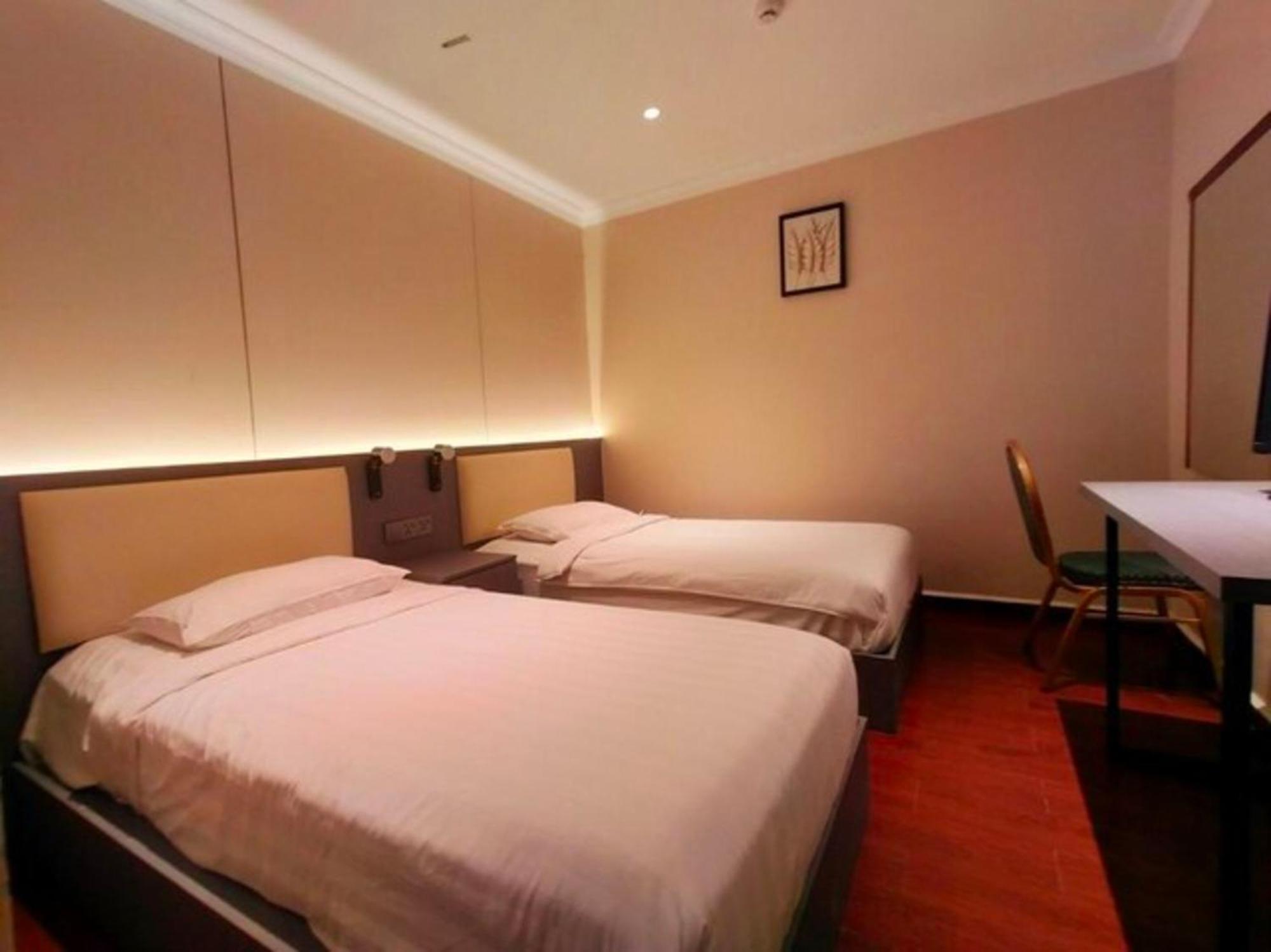 Super Oyo 998 Queen City Hotel George Town Exterior photo